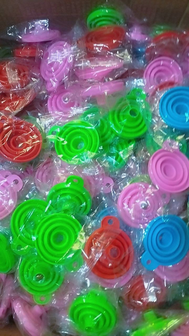 Silicone foldable funnel - Image 2