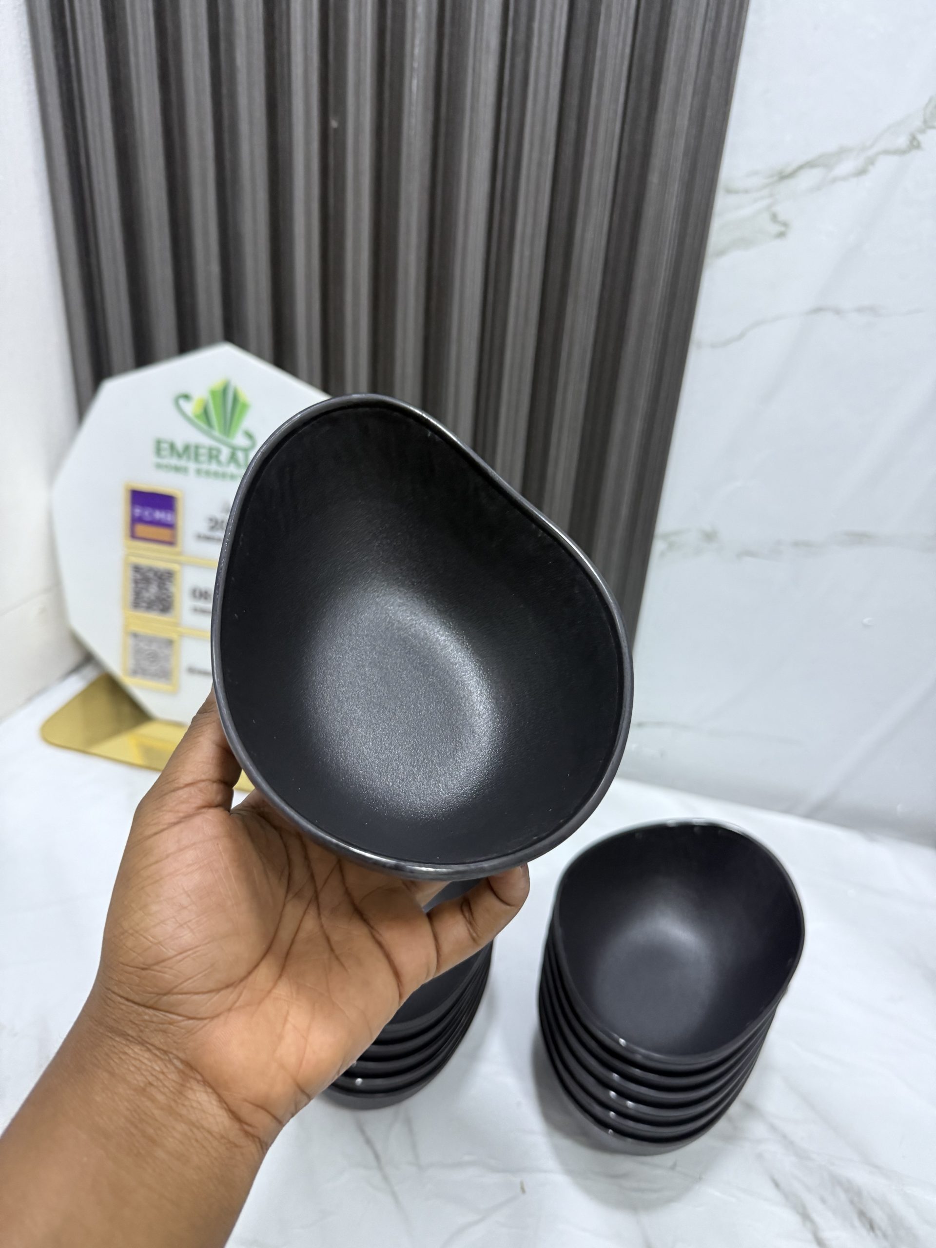 Textured melamine starter bowl