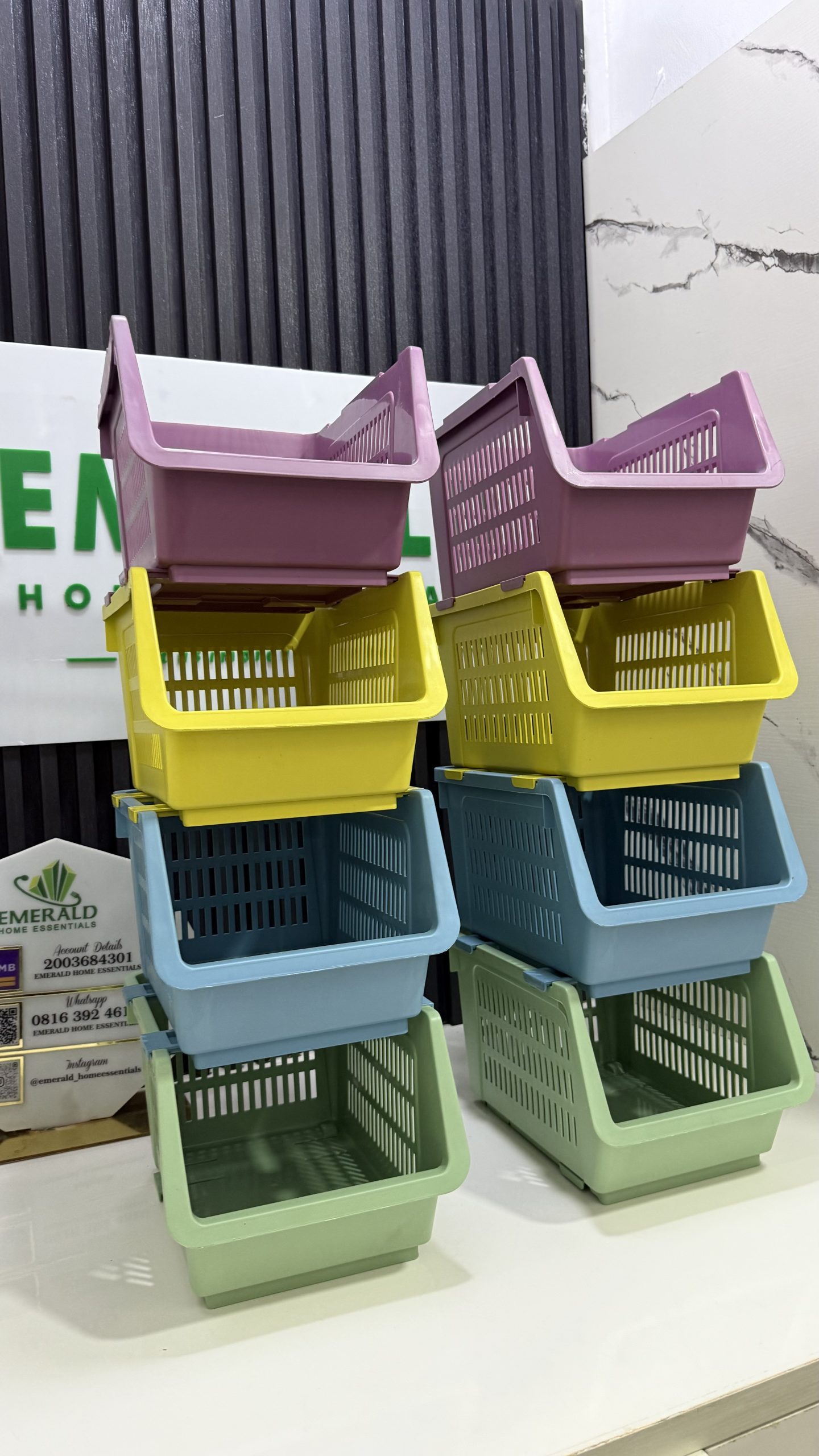 Small size stackable baskets