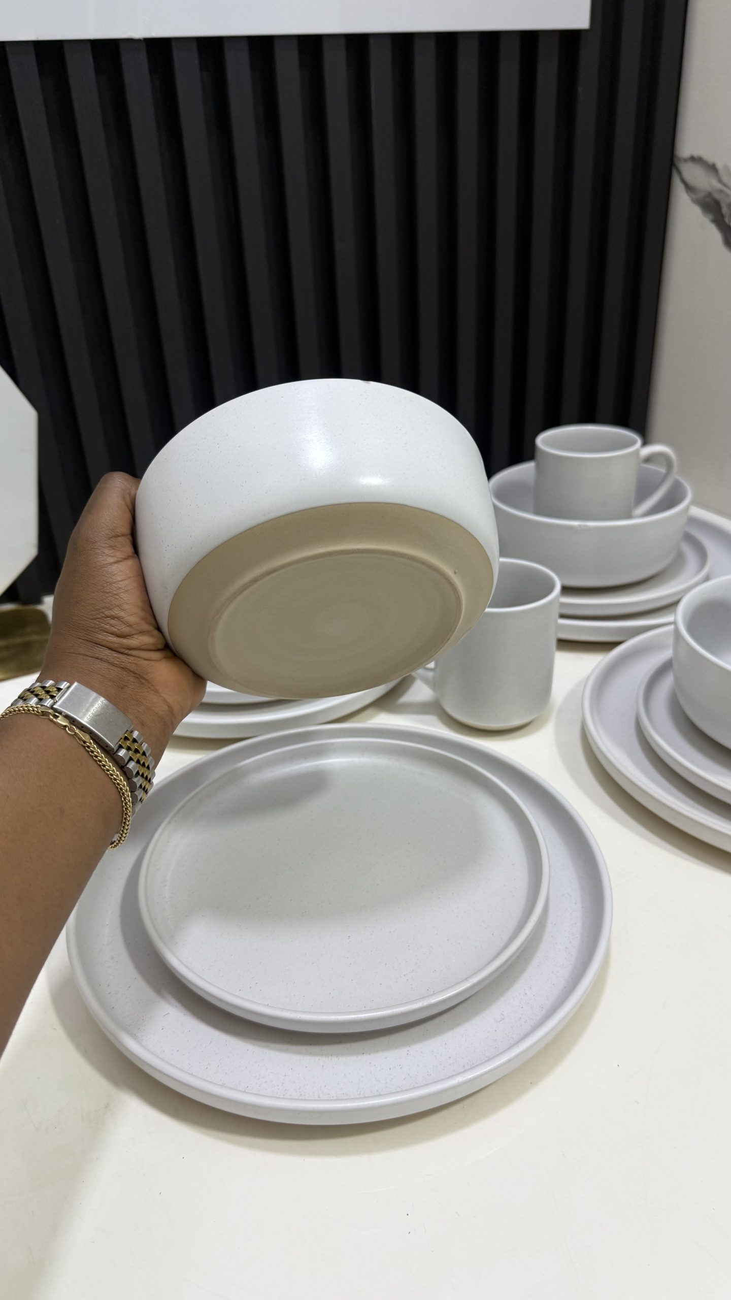 16pcs stoneware dinner set (white and beige mix) - Image 4